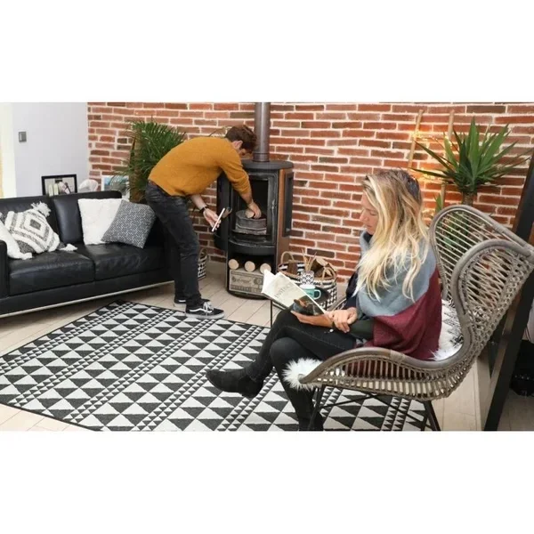 BOIS DENSIFIÉ - QUALITÉ PREMIUM - PALETTE DE 80 CARTONS DE 6 BÛCHES