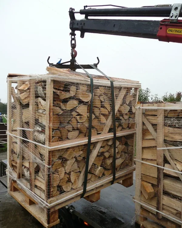 DEMI-PALETTE – 25 CM – MÉLANGE DE BOIS DURS – PALETTE 1 M3 – 1.5 STÈRES